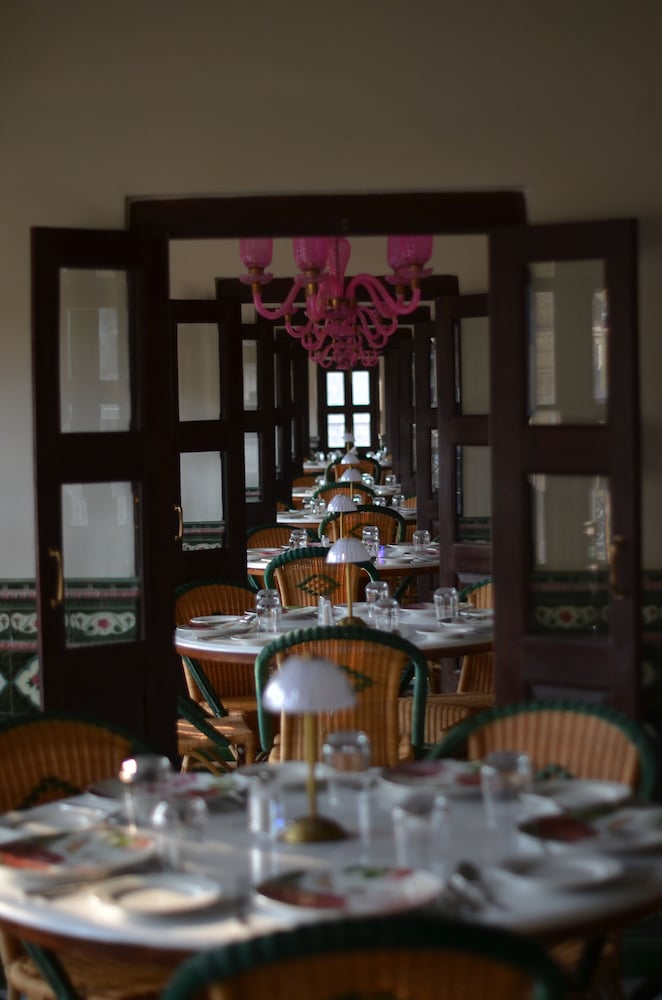 Vivaana  Museum Hotel