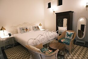 Vivaana  Museum Hotel