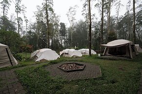 Kuleum Camp And Cabin By ARBA