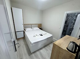 Q Line Hotel