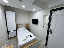 Q Line Hotel