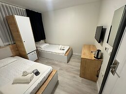 Q Line Hotel