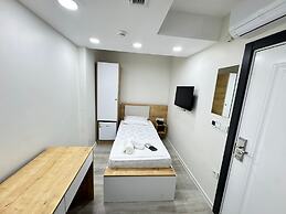 Q Line Hotel