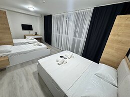Q Line Hotel