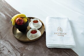 KeyRock - Modern 1BR in Zada with Pool