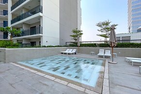 KeyRock - Modern 1BR in Zada with Pool