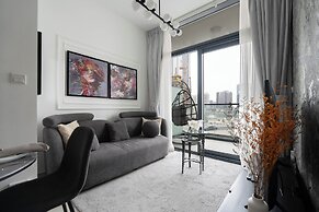 KeyRock - Modern 1BR in Zada with Pool
