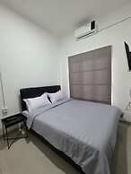 Shini Guest House