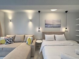 Kono Studios & Suites
