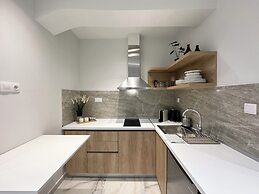 Kono Studios & Suites