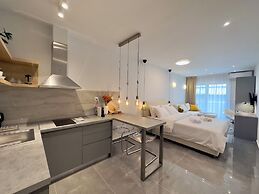 Kono Studios & Suites