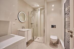 Superb Trocadero-arc de Triomphe Apartment