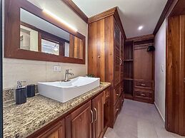 Cozy Apartment Close to the Beach