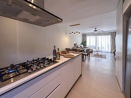 Beautiful Brand new Beach Condo w Picuzzi