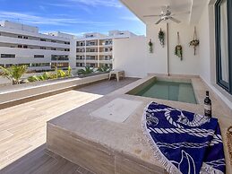 Beautiful Brand new Beach Condo w Picuzzi