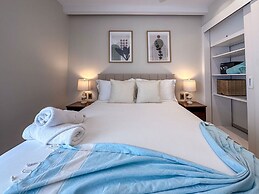 Beautiful Brand new Beach Condo w Picuzzi