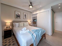 Beautiful Brand new Beach Condo w Picuzzi
