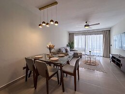 Beautiful Brand new Beach Condo w Picuzzi