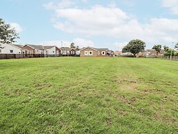 51 Longstone Park