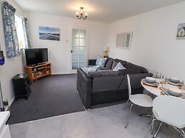 51 Longstone Park