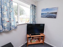 51 Longstone Park