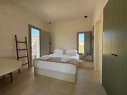 Pentanemi Folegandros