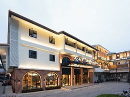 Magnotel Guilin Elephant Trunk Hill
