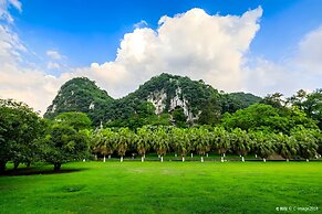 Magnotel Guilin Elephant Trunk Hill