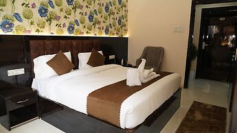 HOTEL D C GRAND