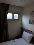 Point Pyramids View Inn