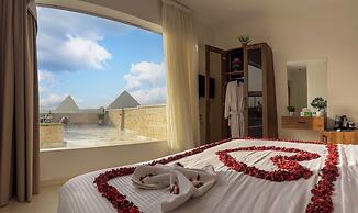 Point Pyramids View Inn