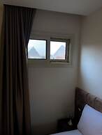 Point Pyramids View Inn