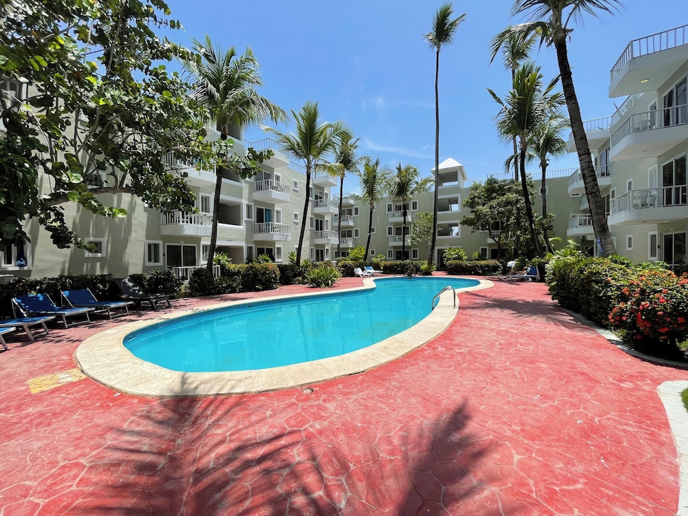 PUNTA CANA Paradise Studios BEACH POOL