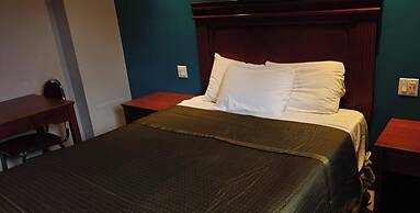 Queensway Motel