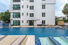 4BR Pool Mountain Views C205