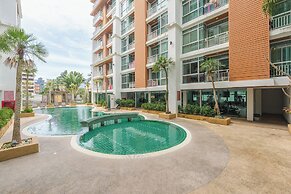 950m to Patong Beach Pool&Gym C211
