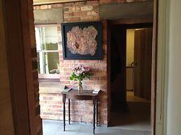 Pierrepoint Wines & Accommodation