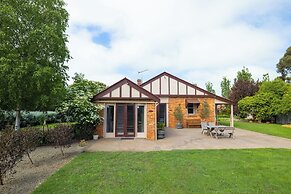 Pierrepoint Wines & Accommodation