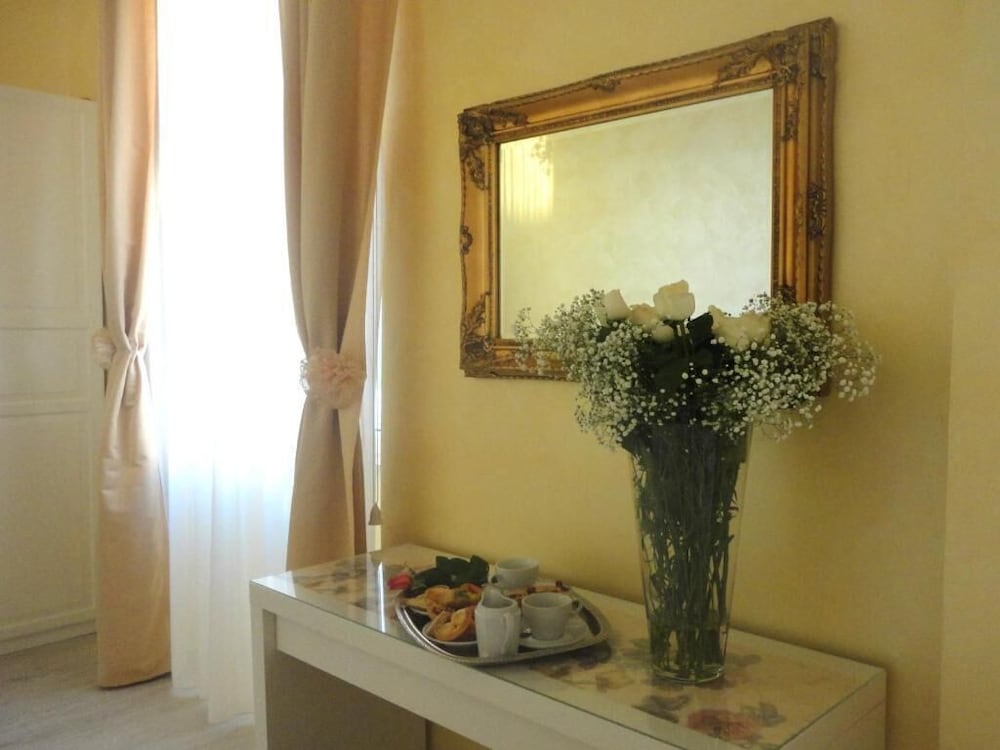 CAMEO B&b