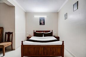 Super Townhouse Chandpole Metro Station