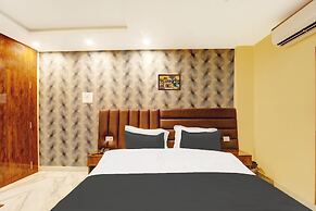 Super Townhouse OAK The Dev Regency