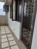 Lovely Skyview Haven -near BGC