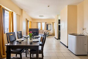 Lovely Skyview Haven -near BGC