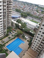 Lovely Skyview Haven -near BGC