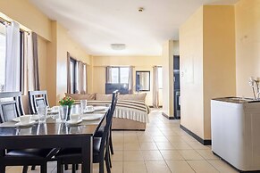 Lovely Skyview Haven -near BGC