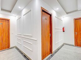 Townhouse Oak Sector 62 Paras Trinity