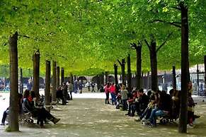 Le Marais Gem