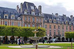 Le Marais Gem