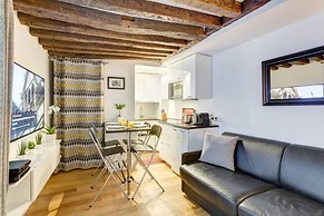 Le Marais Gem