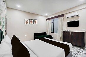 Super Townhouse Chandpole Metro Station
